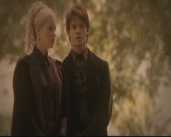 VampireDiariesWorld-dot-org_TheOriginals1x02HouseOfTheRisingSun0725.jpg