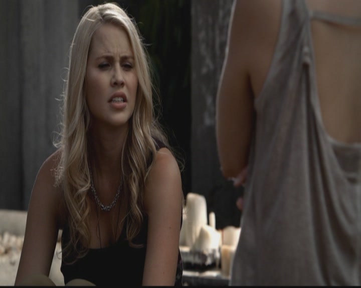 VampireDiariesWorld-dot-org_TheOriginals1x02HouseOfTheRisingSun0729.jpg