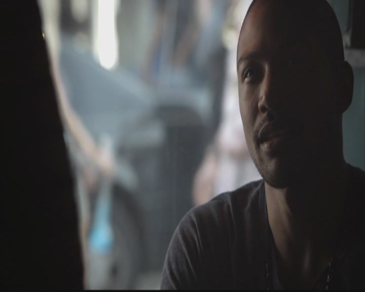 VampireDiariesWorld-dot-org_TheOriginals1x02HouseOfTheRisingSun0821.jpg