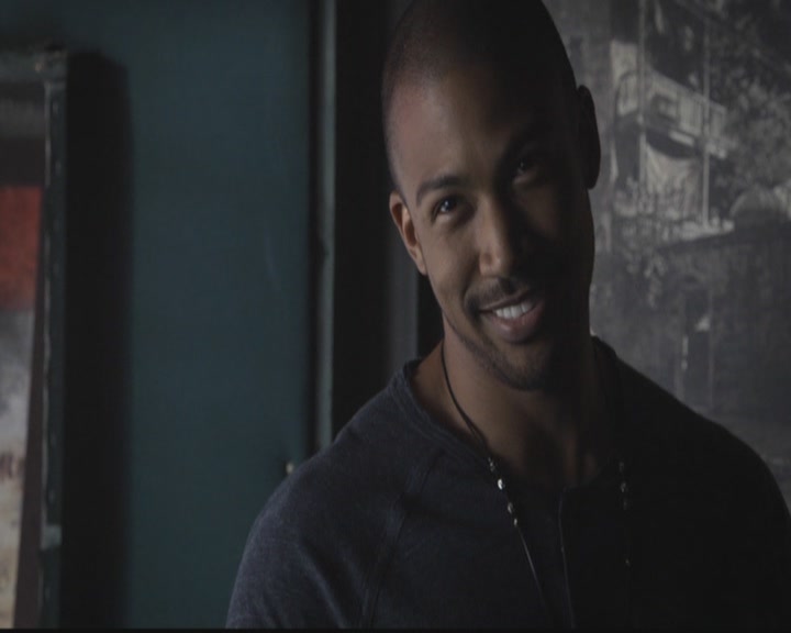 VampireDiariesWorld-dot-org_TheOriginals1x02HouseOfTheRisingSun0836.jpg