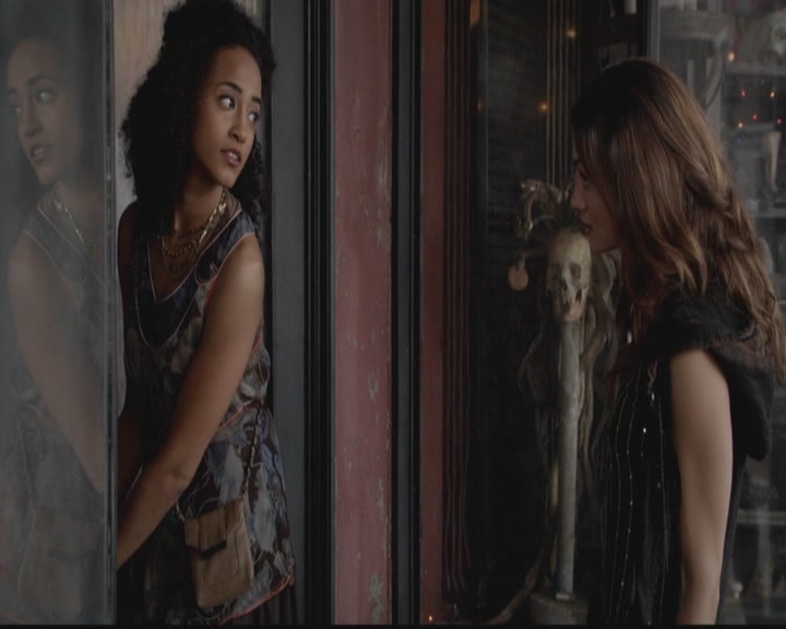 VampireDiariesWorld-dot-org_TheOriginals1x02HouseOfTheRisingSun0856.jpg