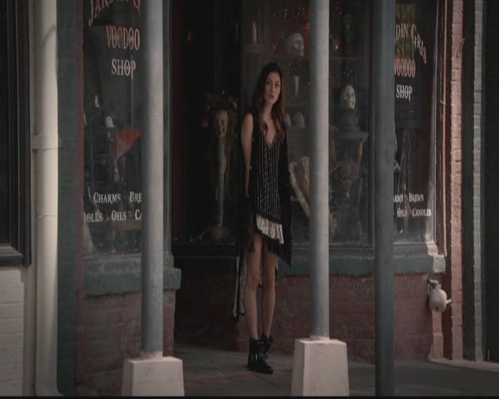 VampireDiariesWorld-dot-org_TheOriginals1x02HouseOfTheRisingSun0874.jpg