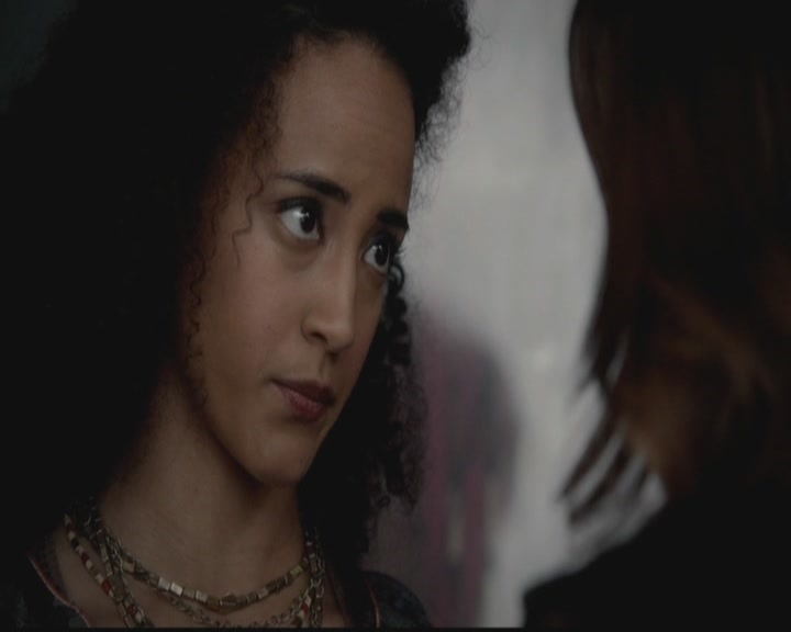 VampireDiariesWorld-dot-org_TheOriginals1x02HouseOfTheRisingSun0889.jpg