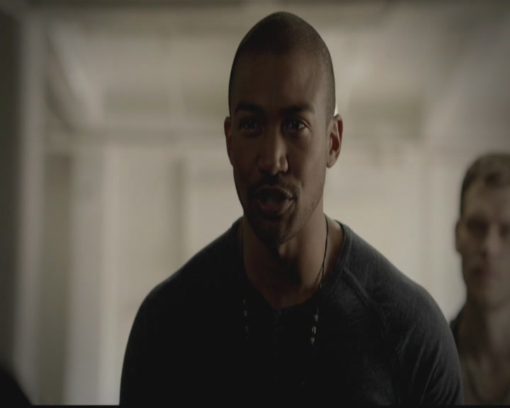VampireDiariesWorld-dot-org_TheOriginals1x02HouseOfTheRisingSun0924.jpg