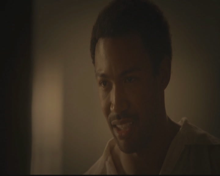 VampireDiariesWorld-dot-org_TheOriginals1x02HouseOfTheRisingSun1095.jpg