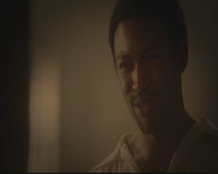 VampireDiariesWorld-dot-org_TheOriginals1x02HouseOfTheRisingSun1109.jpg