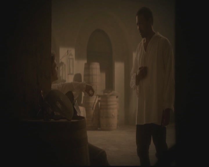 VampireDiariesWorld-dot-org_TheOriginals1x02HouseOfTheRisingSun1117.jpg