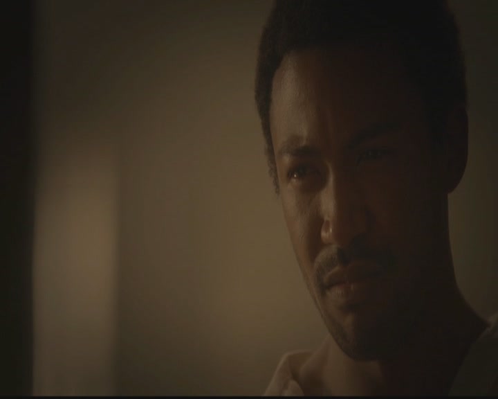 VampireDiariesWorld-dot-org_TheOriginals1x02HouseOfTheRisingSun1123.jpg