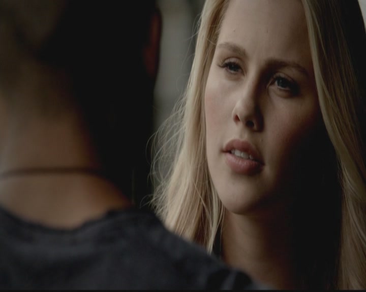 VampireDiariesWorld-dot-org_TheOriginals1x02HouseOfTheRisingSun1124.jpg