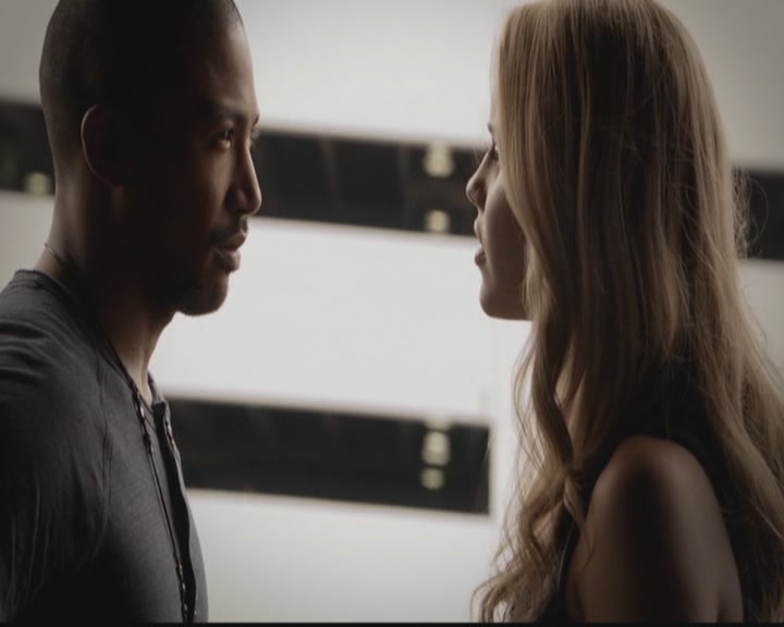 VampireDiariesWorld-dot-org_TheOriginals1x02HouseOfTheRisingSun1131.jpg