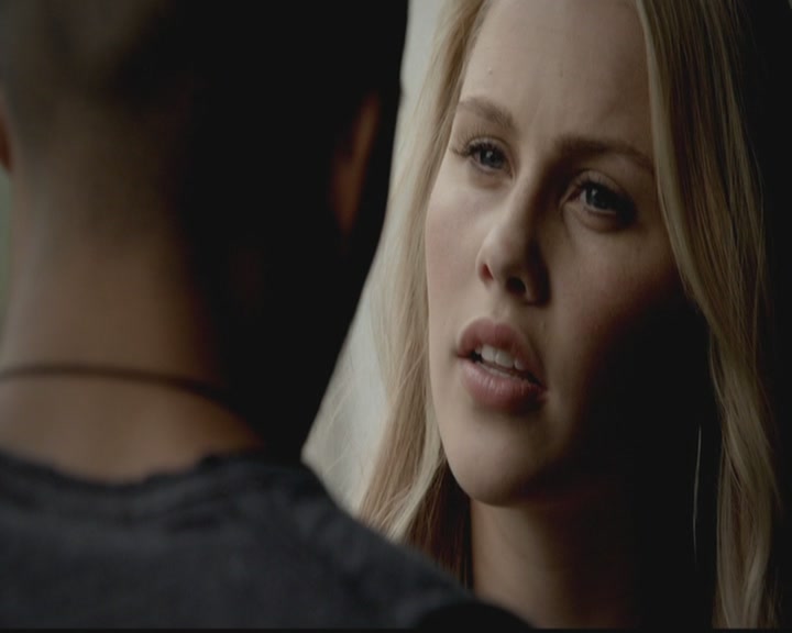 VampireDiariesWorld-dot-org_TheOriginals1x02HouseOfTheRisingSun1135.jpg