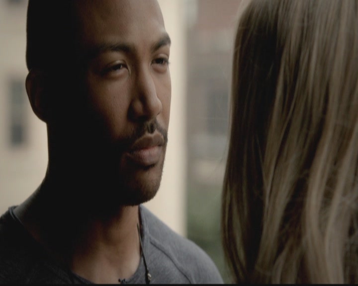 VampireDiariesWorld-dot-org_TheOriginals1x02HouseOfTheRisingSun1137.jpg
