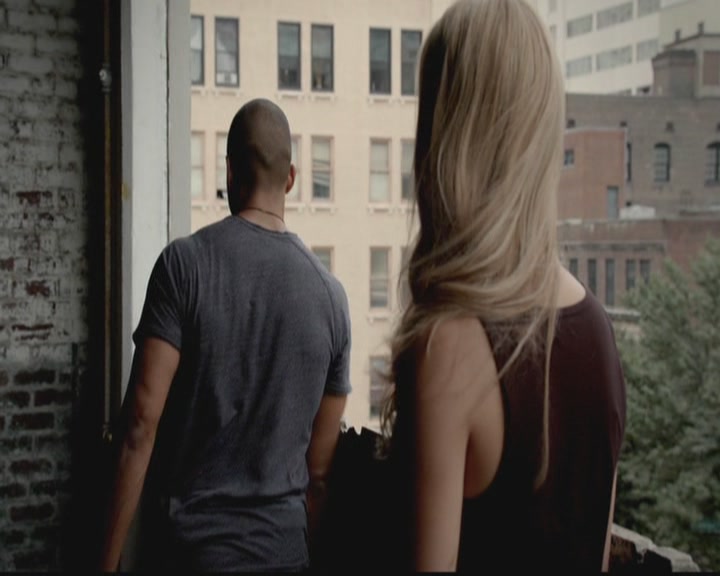 VampireDiariesWorld-dot-org_TheOriginals1x02HouseOfTheRisingSun1147.jpg