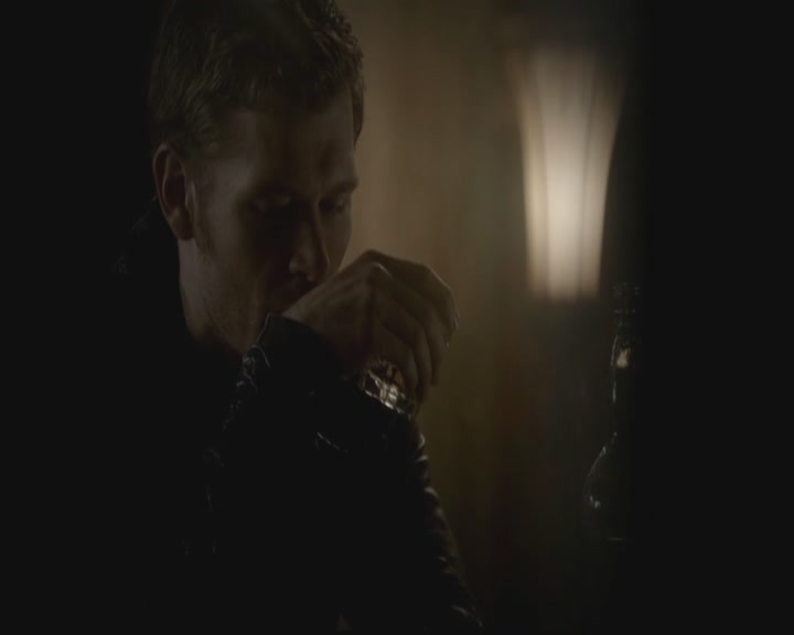 VampireDiariesWorld-dot-org_TheOriginals1x02HouseOfTheRisingSun1158.jpg