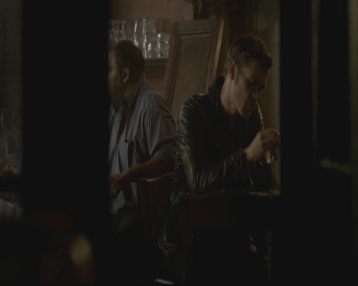 VampireDiariesWorld-dot-org_TheOriginals1x02HouseOfTheRisingSun1161.jpg