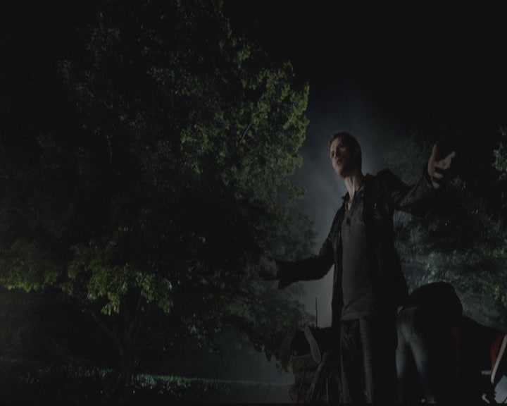 VampireDiariesWorld-dot-org_TheOriginals1x02HouseOfTheRisingSun1308.jpg