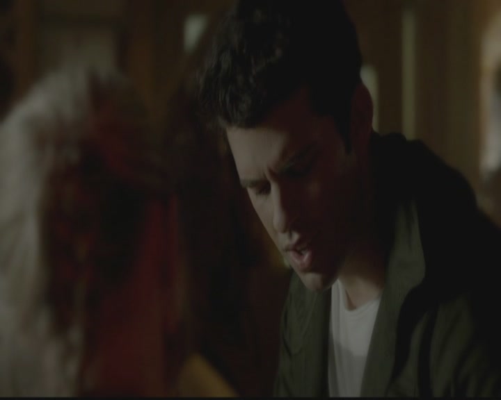 VampireDiariesWorld-dot-org_TheOriginals1x02HouseOfTheRisingSun1324.jpg