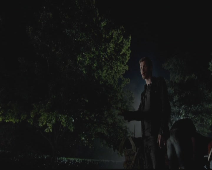 VampireDiariesWorld-dot-org_TheOriginals1x02HouseOfTheRisingSun1333.jpg