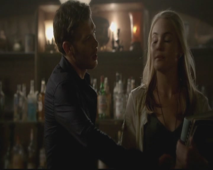 VampireDiariesWorld-dot-org_TheOriginals1x02HouseOfTheRisingSun1387.jpg