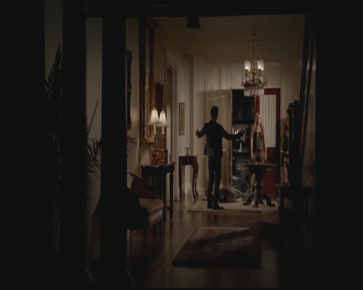 VampireDiariesWorld-dot-org_TheOriginals1x02HouseOfTheRisingSun1420.jpg