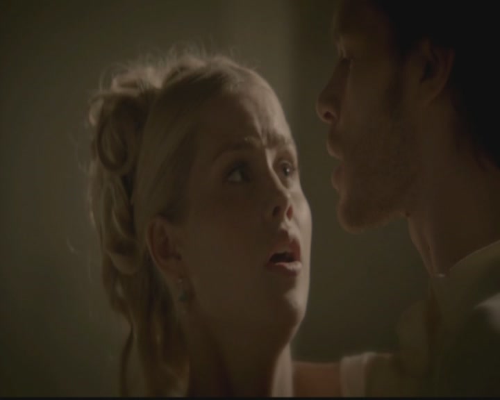 VampireDiariesWorld-dot-org_TheOriginals1x02HouseOfTheRisingSun1691.jpg