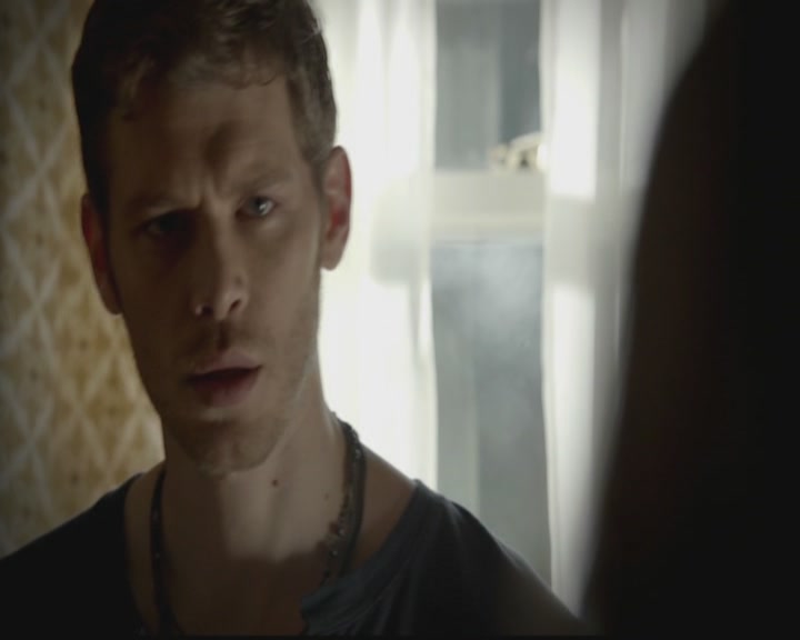 VampireDiariesWorld-dot-org_TheOriginals1x02HouseOfTheRisingSun2070.jpg