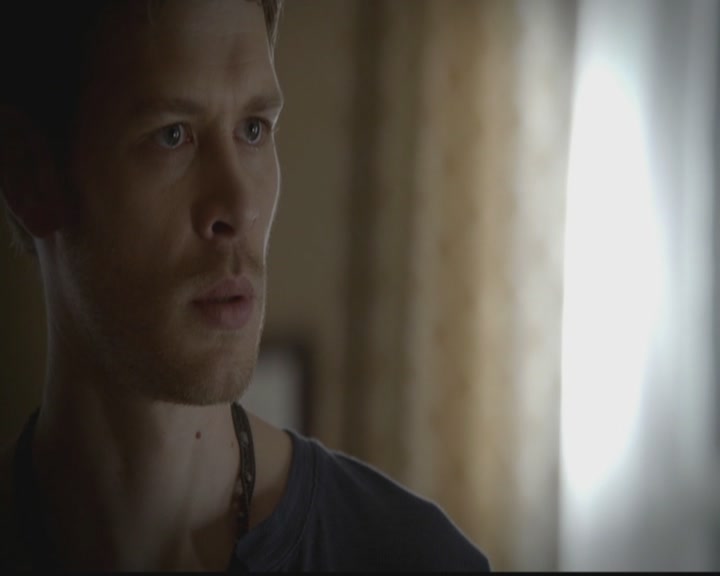 VampireDiariesWorld-dot-org_TheOriginals1x02HouseOfTheRisingSun2130.jpg