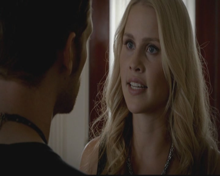 VampireDiariesWorld-dot-org_TheOriginals1x02HouseOfTheRisingSun2261.jpg