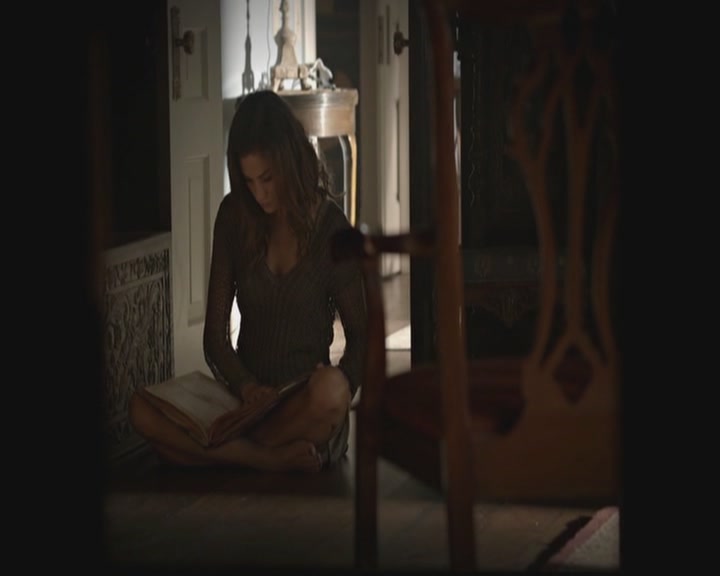 VampireDiariesWorld-dot-org_TheOriginals1x03TangledUpInBlue0053.jpg