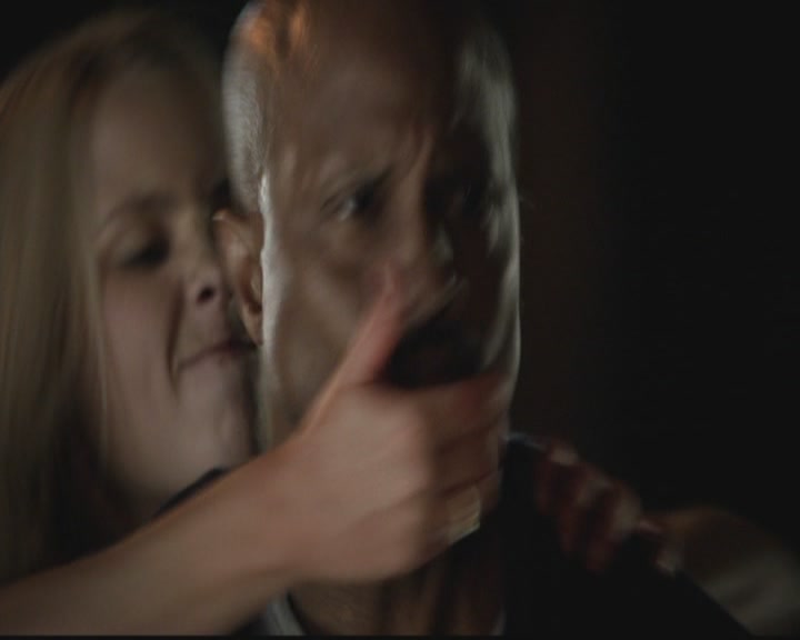 VampireDiariesWorld-dot-org_TheOriginals1x03TangledUpInBlue0060.jpg