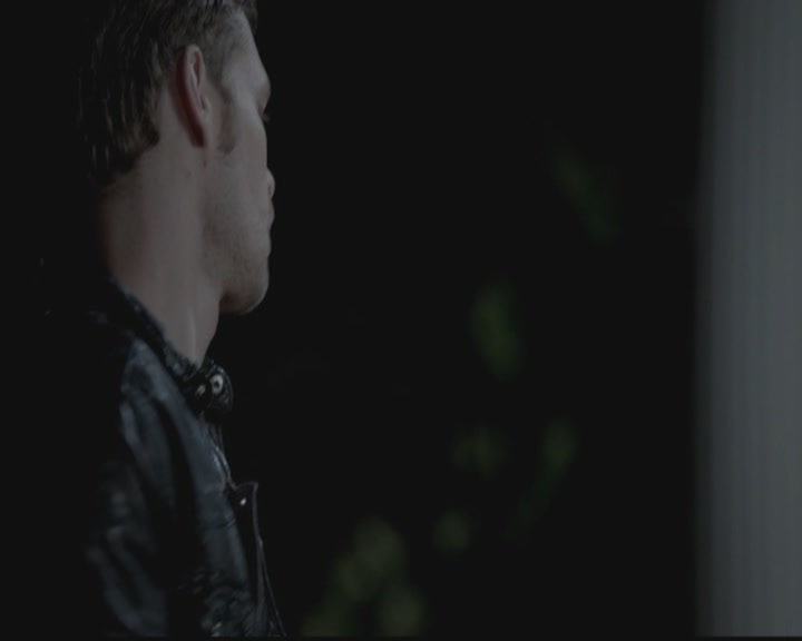 VampireDiariesWorld-dot-org_TheOriginals1x03TangledUpInBlue0071.jpg