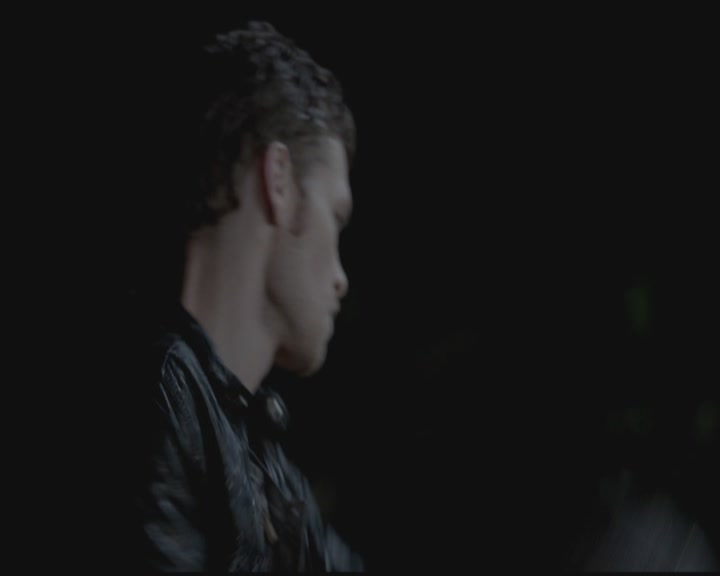 VampireDiariesWorld-dot-org_TheOriginals1x03TangledUpInBlue0072.jpg