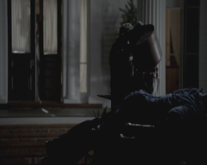 VampireDiariesWorld-dot-org_TheOriginals1x03TangledUpInBlue0074.jpg