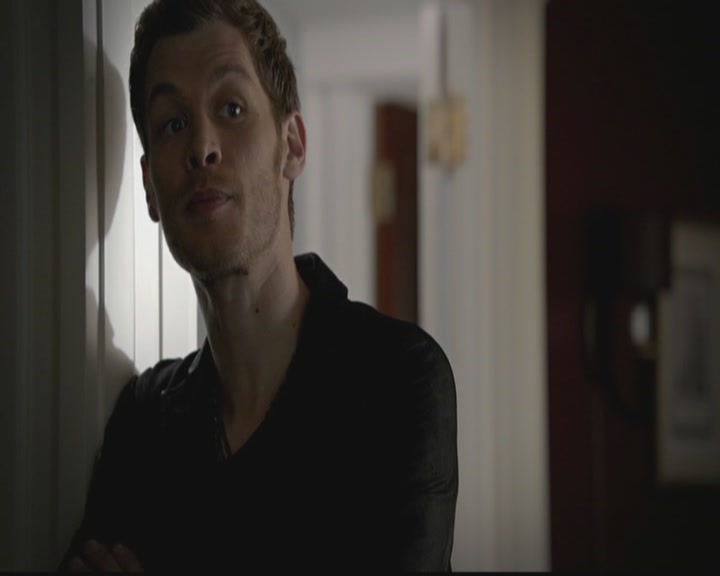 VampireDiariesWorld-dot-org_TheOriginals1x03TangledUpInBlue0120.jpg