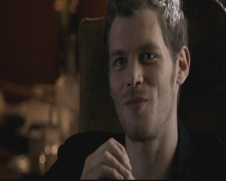 VampireDiariesWorld-dot-org_TheOriginals1x03TangledUpInBlue0189.jpg