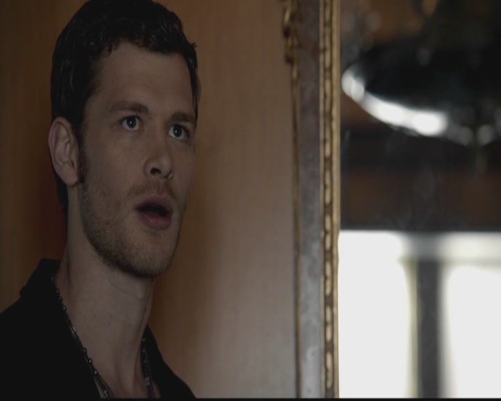 VampireDiariesWorld-dot-org_TheOriginals1x03TangledUpInBlue0285.jpg
