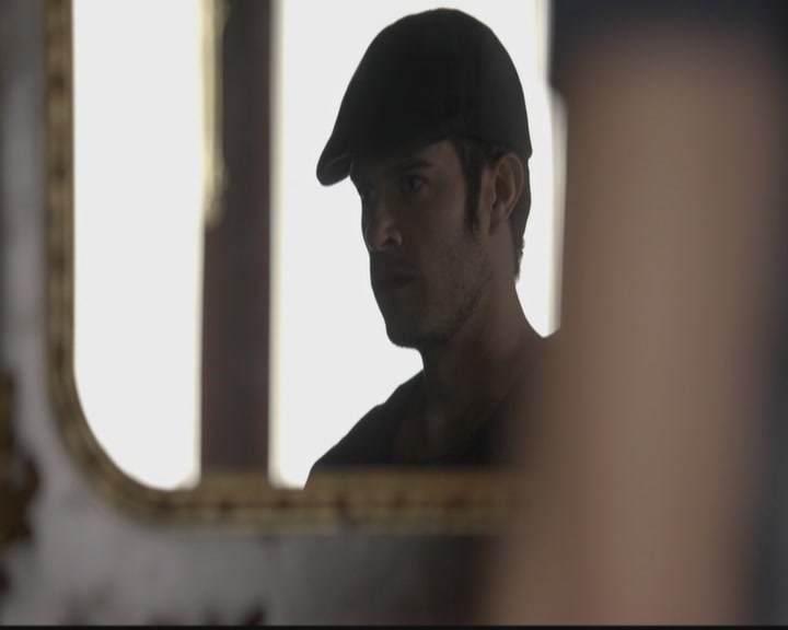 VampireDiariesWorld-dot-org_TheOriginals1x03TangledUpInBlue0305.jpg