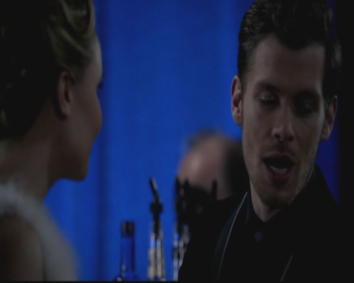 VampireDiariesWorld-dot-org_TheOriginals1x03TangledUpInBlue1144.jpg