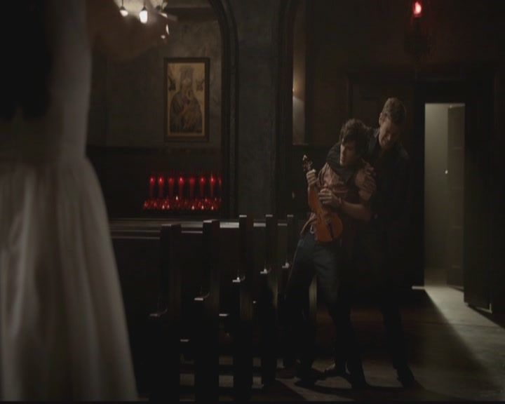 VampireDiariesWorld-dot-org_TheOriginals1x04GirlInNewOrleans1565.jpg