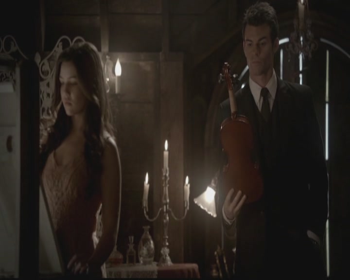 VampireDiariesWorld-dot-org_TheOriginals1x05SinnersAndSaints0482.jpg