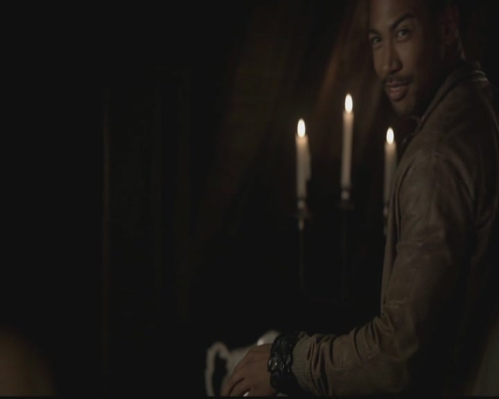 VampireDiariesWorld-dot-org_TheOriginals1x05SinnersAndSaints0513.jpg