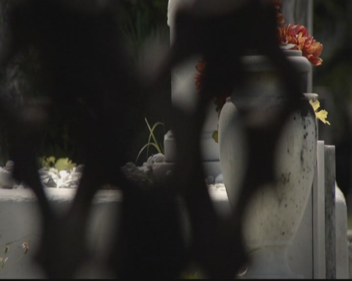 VampireDiariesWorld-dot-org_TheOriginals1x05SinnersAndSaints0612.jpg
