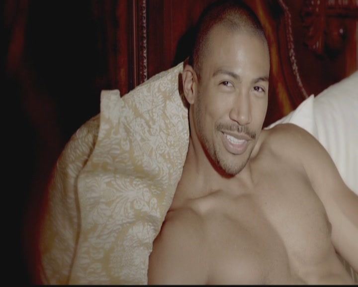 VampireDiariesWorld-dot-org_TheOriginals1x05SinnersAndSaints0824.jpg
