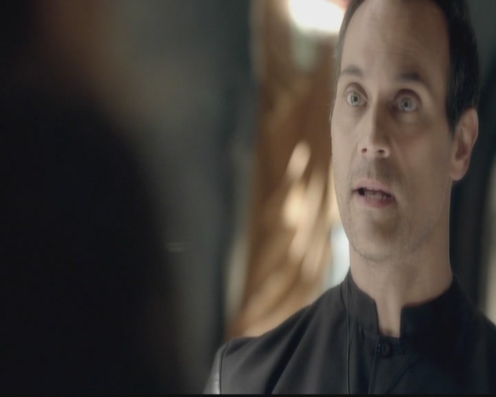 VampireDiariesWorld-dot-org_TheOriginals1x05SinnersAndSaints0900.jpg