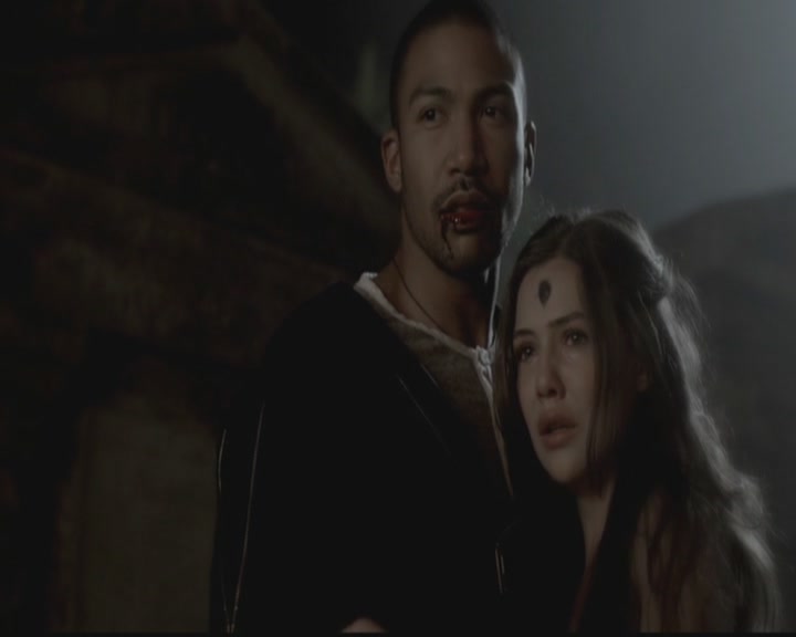 VampireDiariesWorld-dot-org_TheOriginals1x05SinnersAndSaints1442.jpg