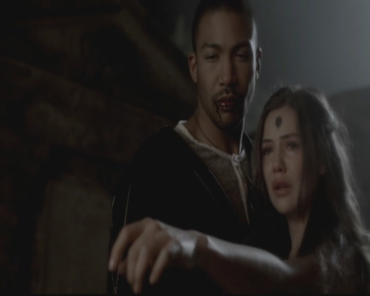 VampireDiariesWorld-dot-org_TheOriginals1x05SinnersAndSaints1444.jpg