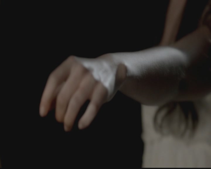 VampireDiariesWorld-dot-org_TheOriginals1x05SinnersAndSaints1451.jpg