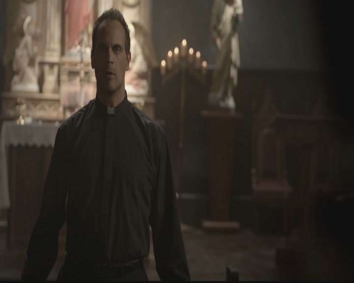 VampireDiariesWorld-dot-org_TheOriginals1x05SinnersAndSaints1945.jpg