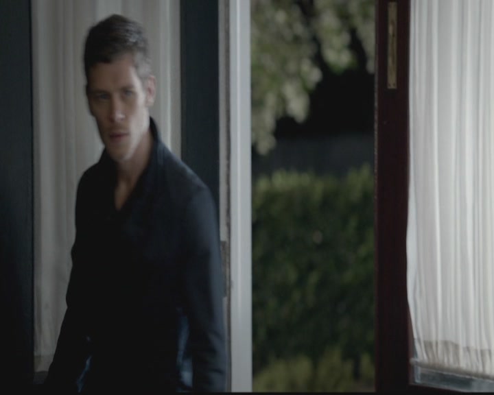 VampireDiariesWorld-dot-org_TheOriginals1x05SinnersAndSaints2121.jpg
