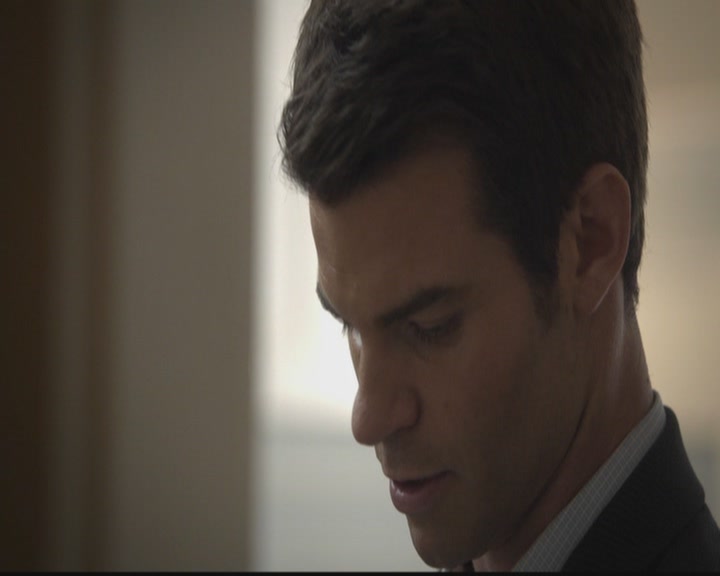 VampireDiariesWorld-dot-org_TheOriginals1x06FruitsOfThePoisonedTree0178.jpg